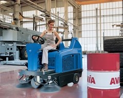 Mycí a zametací stroje